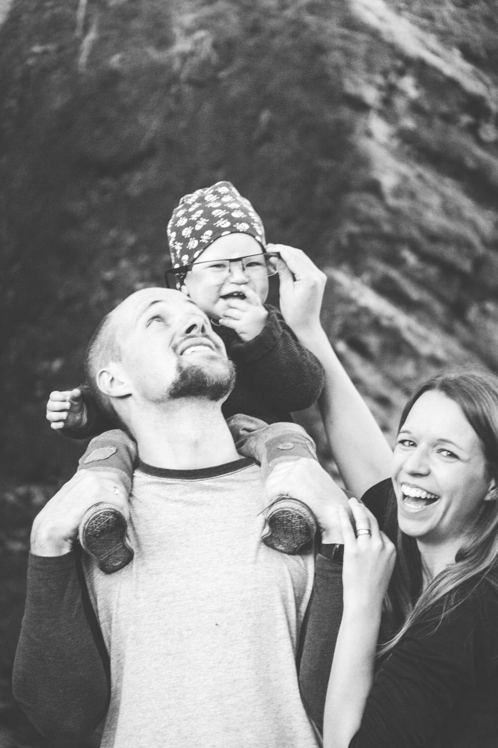 Familienfotoshooting in einer Burgruine