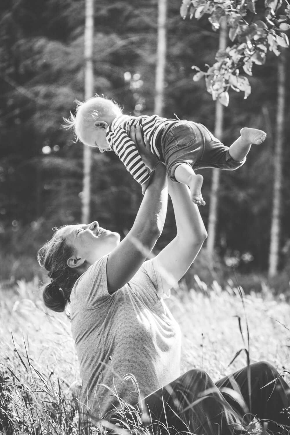 Familienfotoshooting unter Sonnenblumen